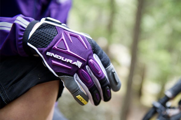 Endura long finger cycling gloves